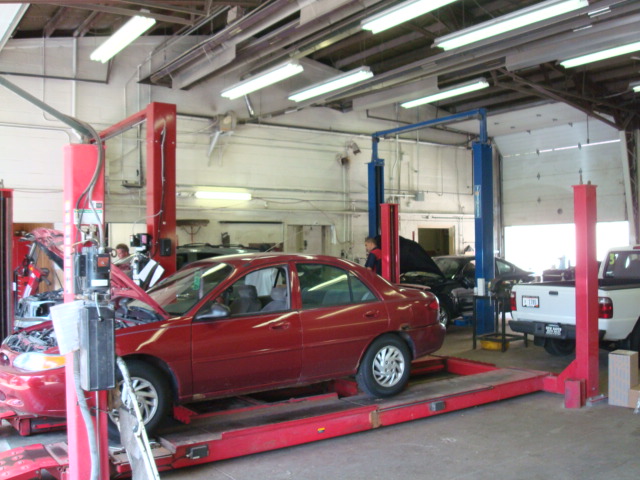 Baker's Collision Repair Specialists gallery 5
