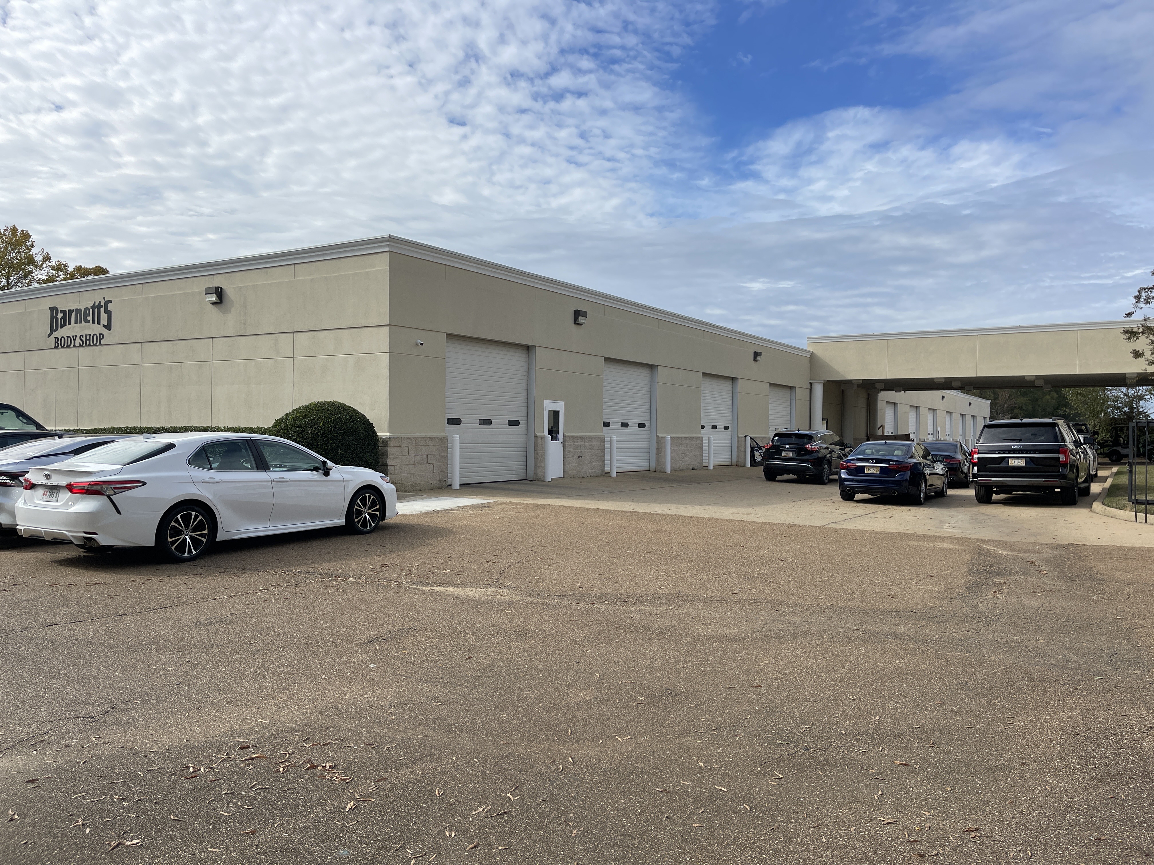 Barnett's Body Shop - Flowood gallery 5
