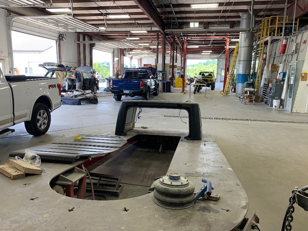 Center Service Auto Body gallery 5