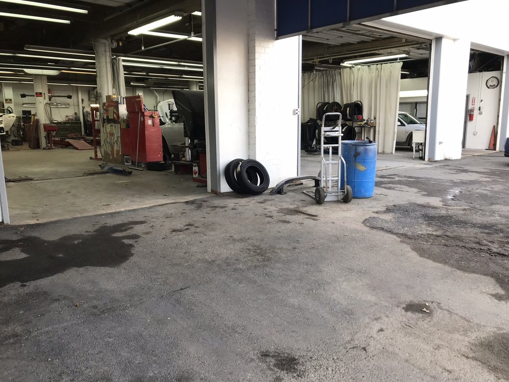Falls Church Auto Body LTD gallery 3