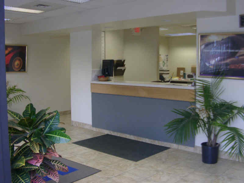 Center Square Motors LTD gallery 2