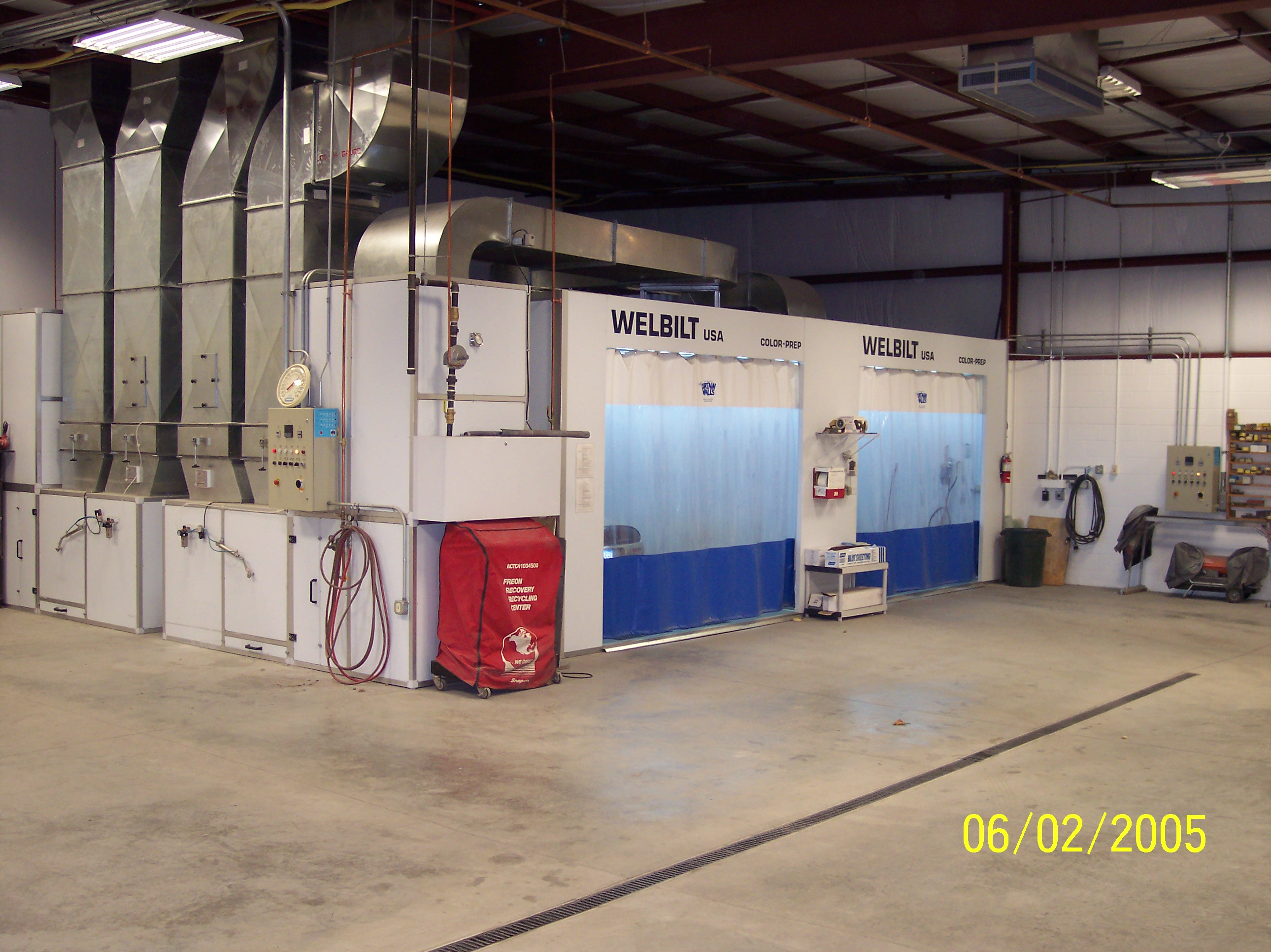 Daku's Auto Body Shop Inc gallery 4