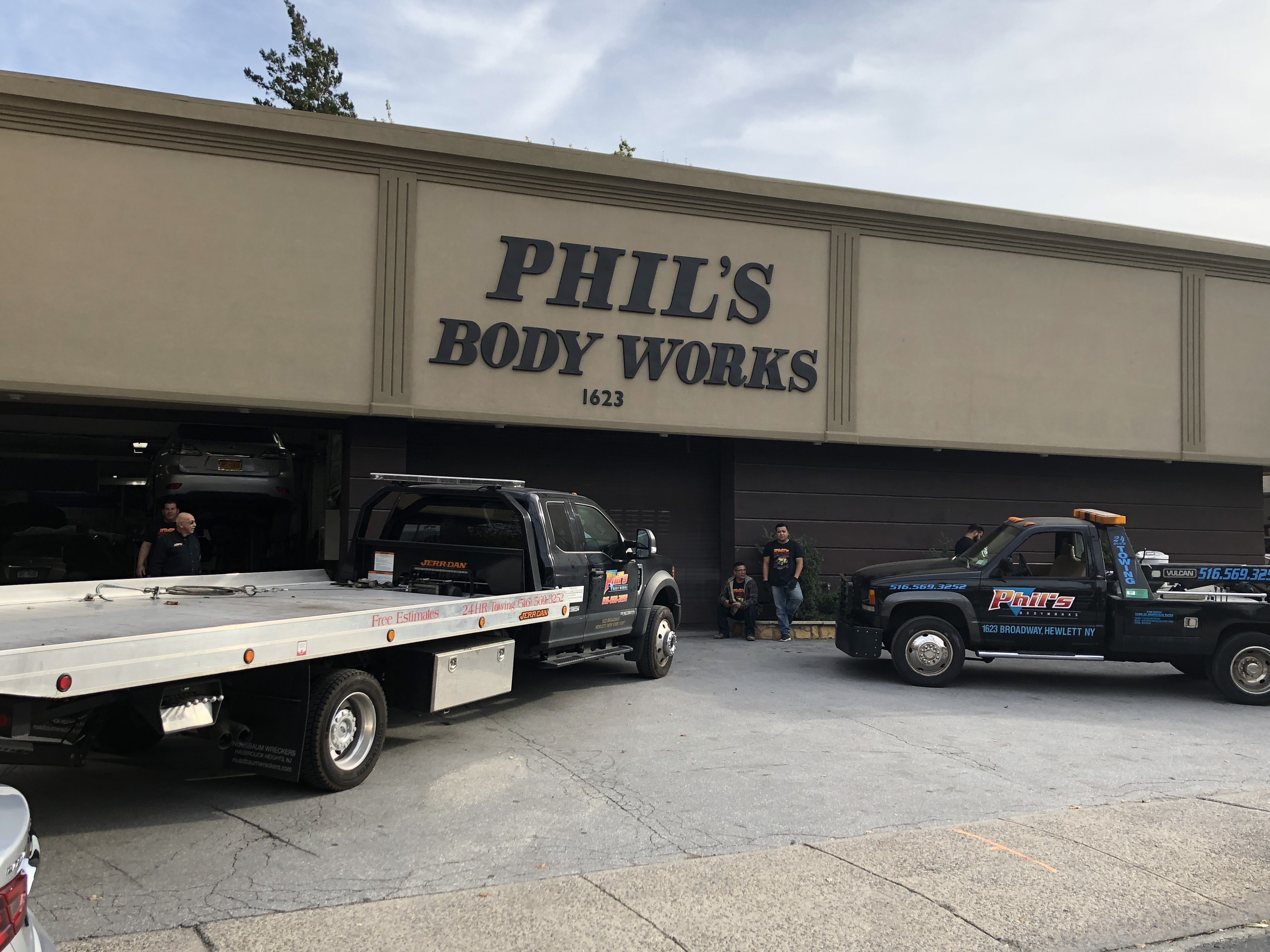 Phil's Body Works gallery 7