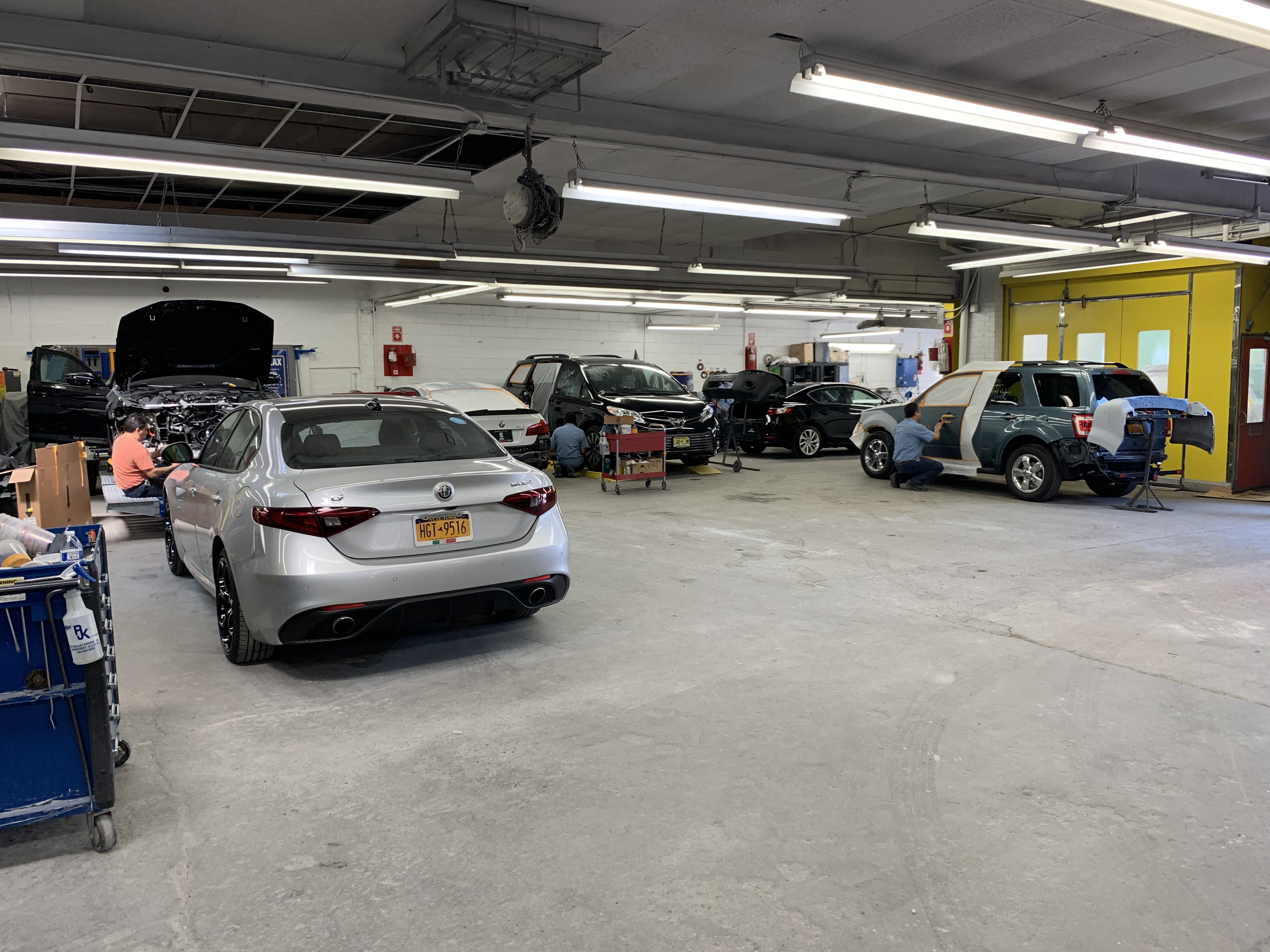 Metro Auto Body Inc gallery 5