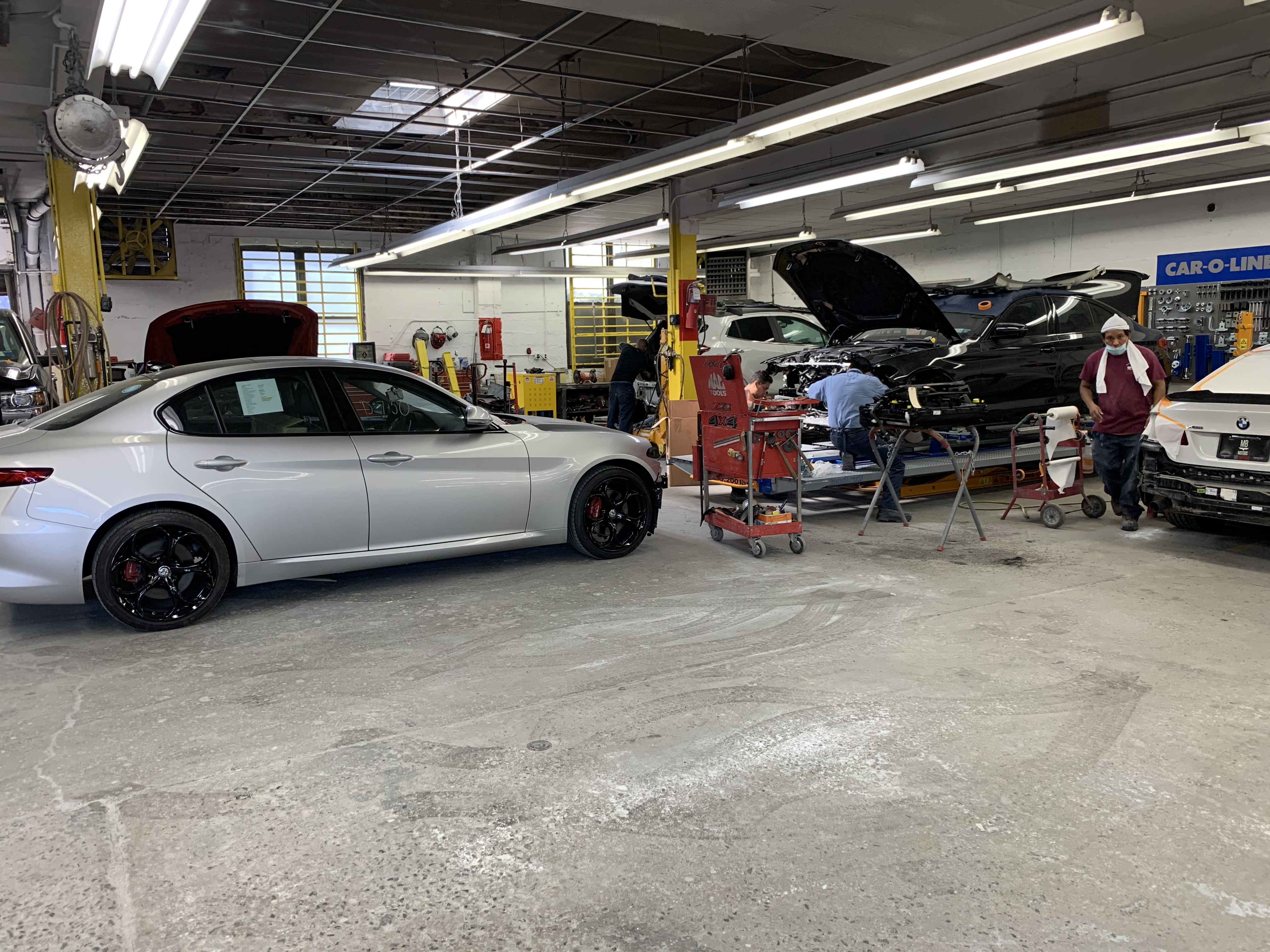 Metro Auto Body Inc gallery 6