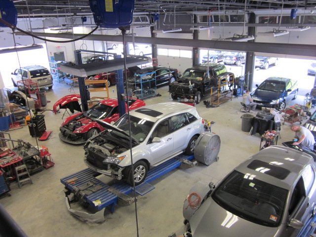D&M Auto Body gallery 3