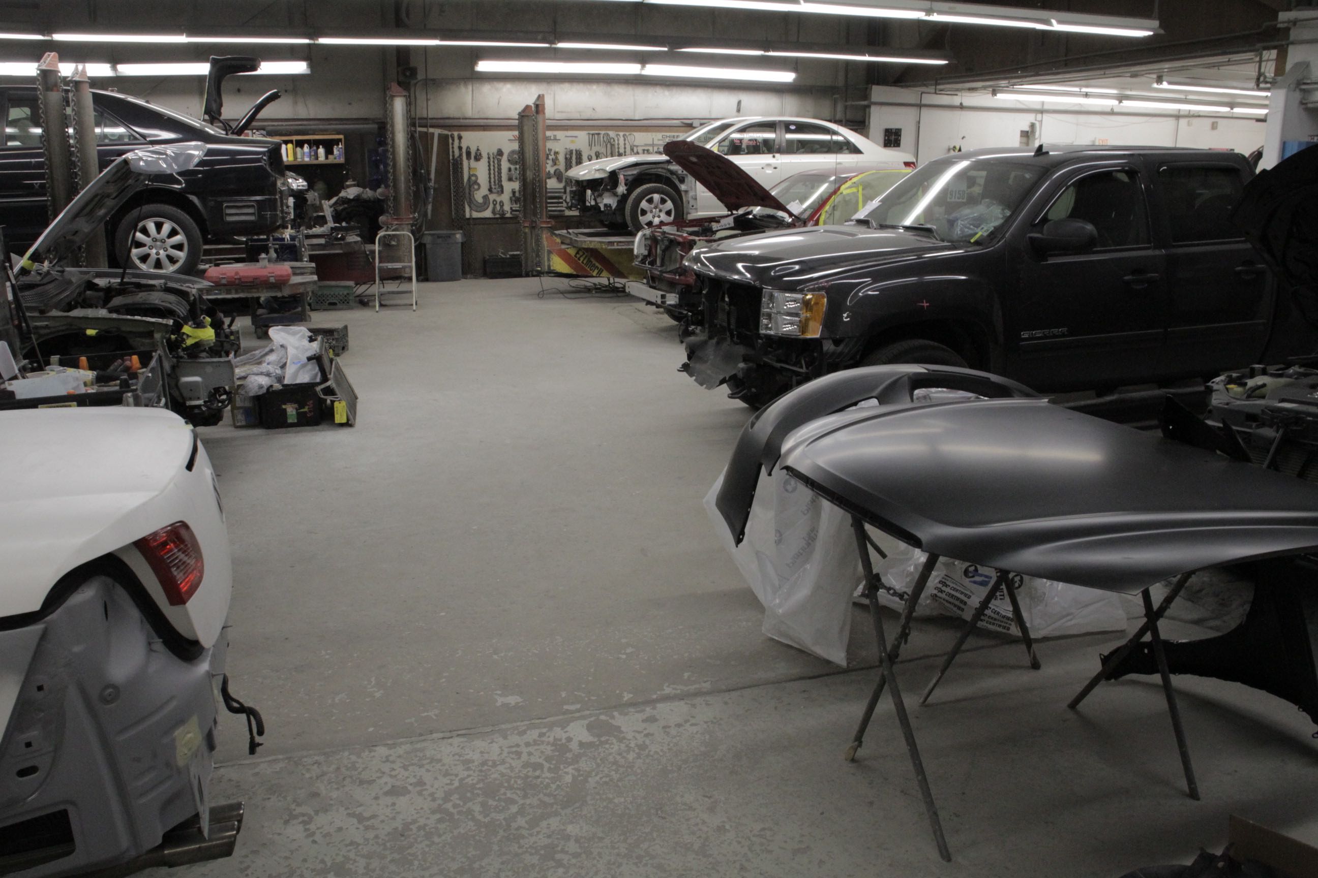 County Line Auto Body gallery 3