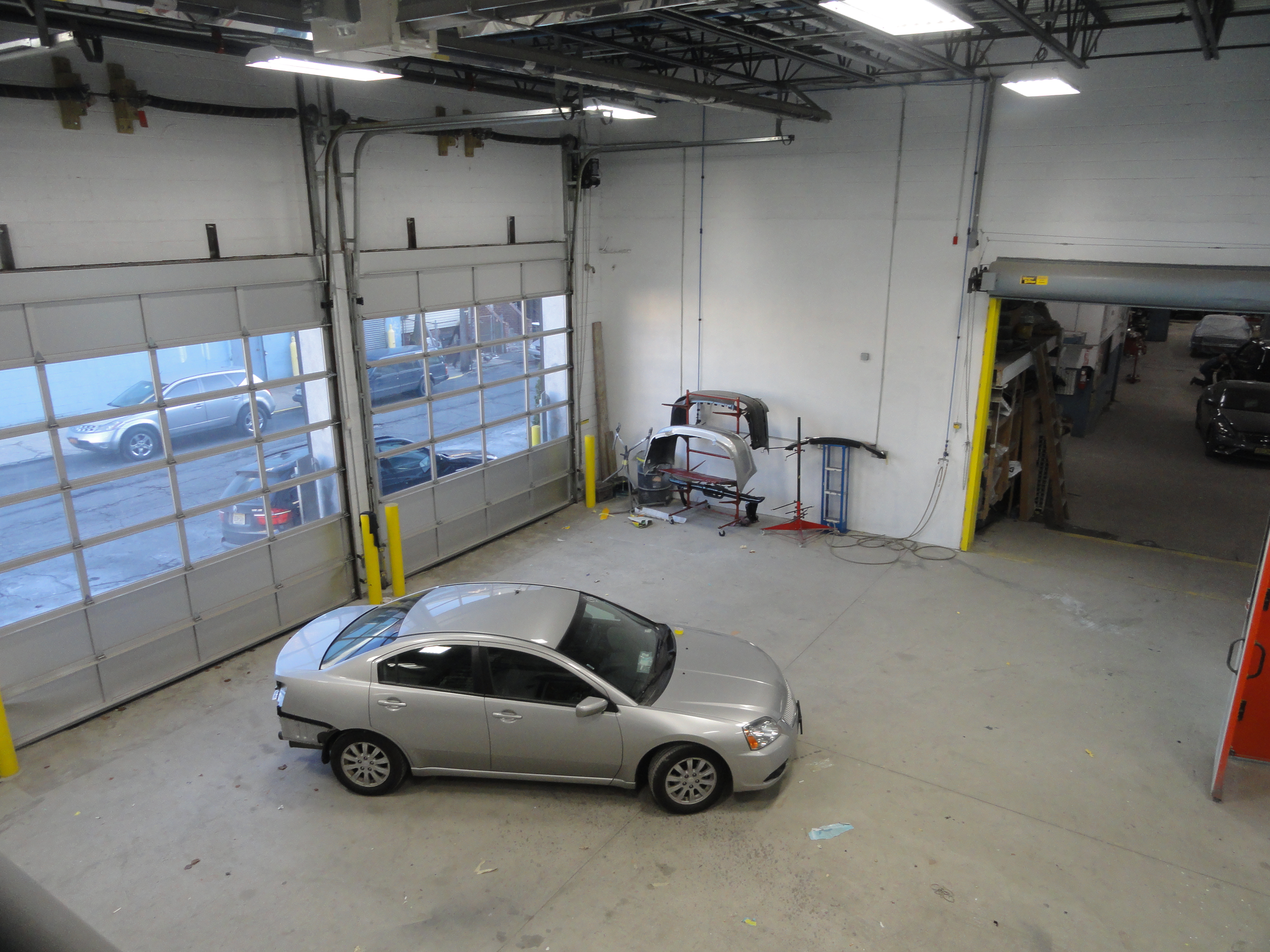 Lusamer Auto Body Corp gallery 4