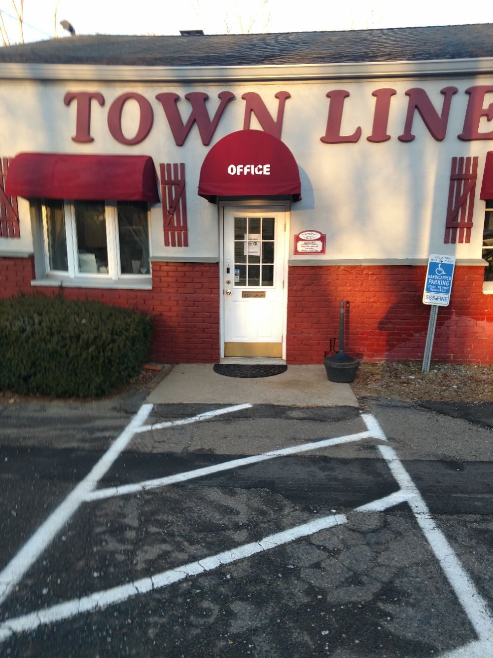 Town Line Auto Body gallery 1