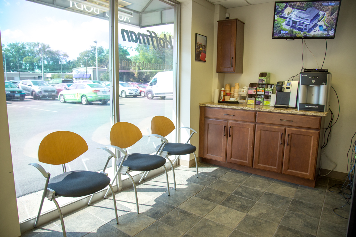 Hoffman Collision Center - Hartford gallery 2