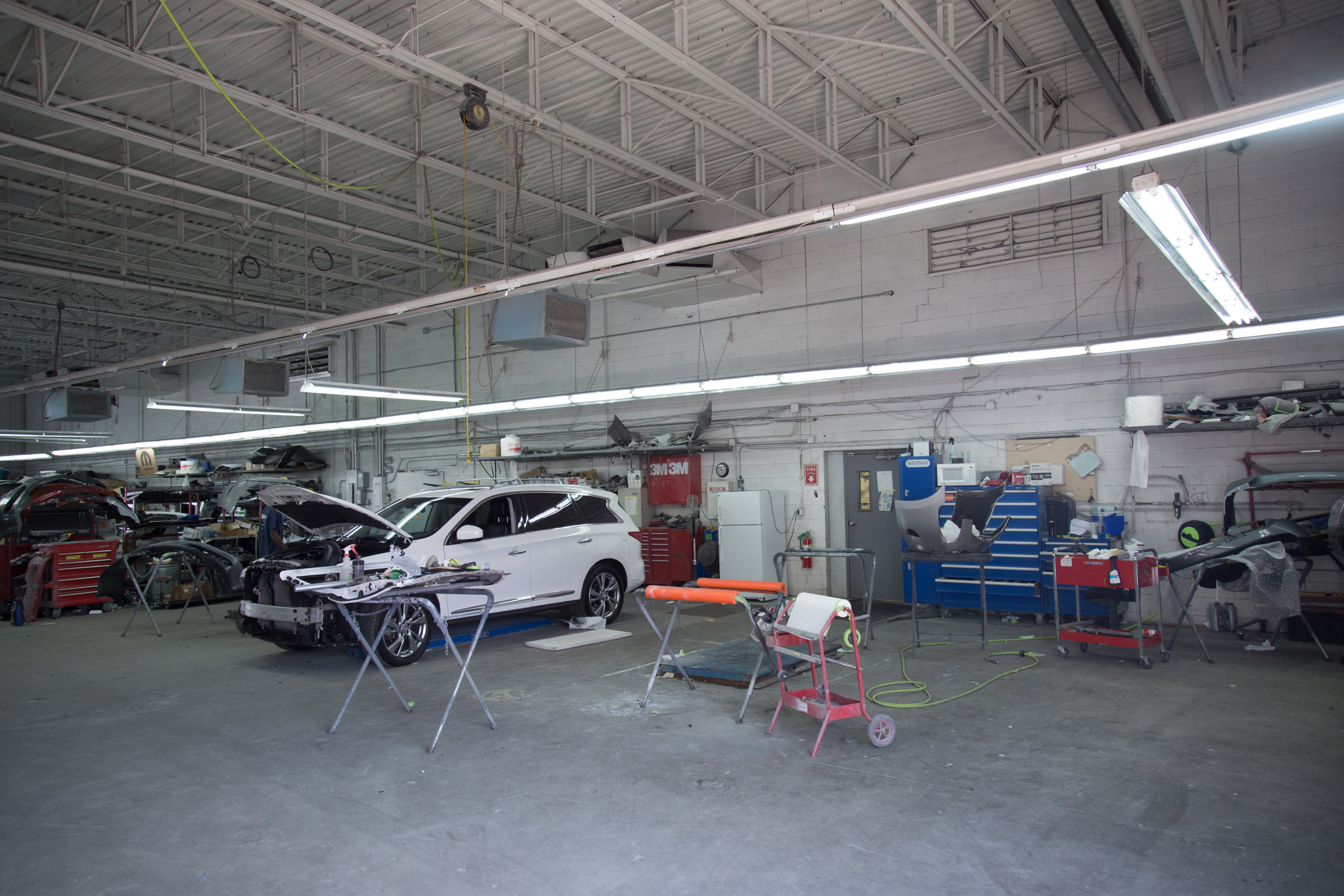 Hoffman Collision Center - Hartford gallery 3