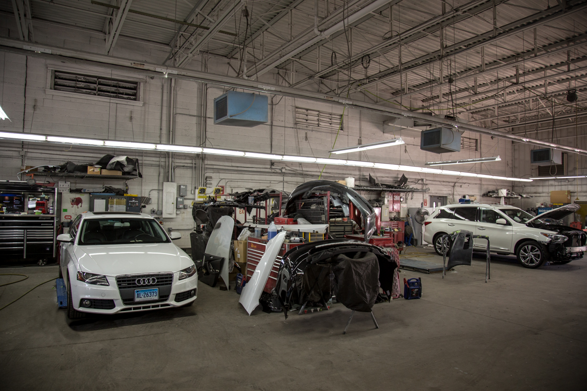 Hoffman Collision Center - Hartford gallery 6