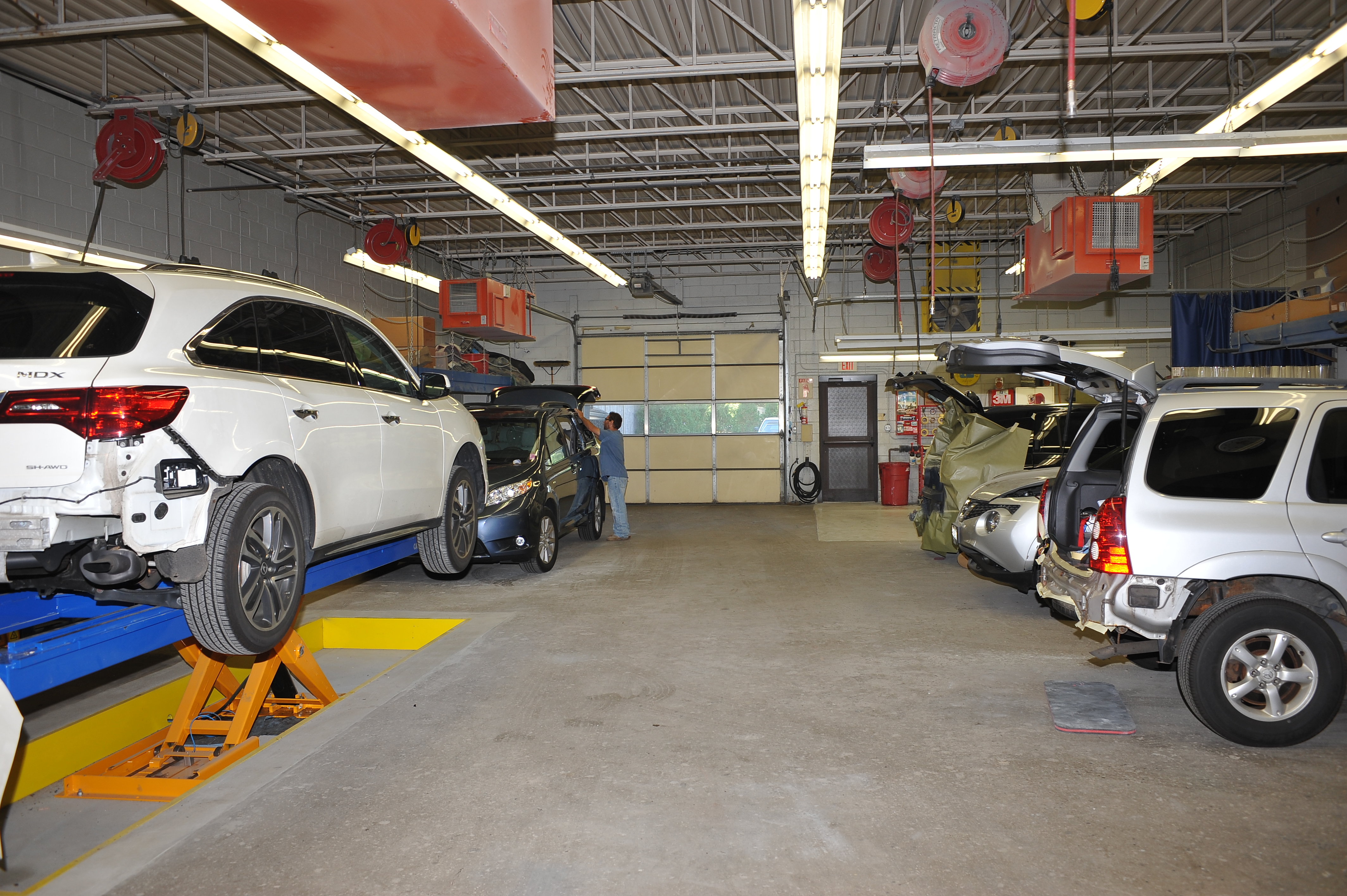 Ricks Auto Body gallery 3