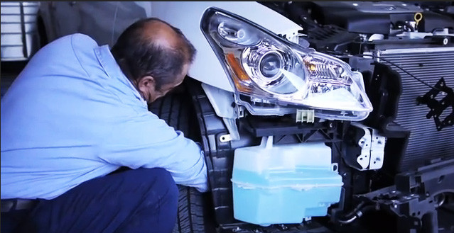 D M Auto Body gallery 4