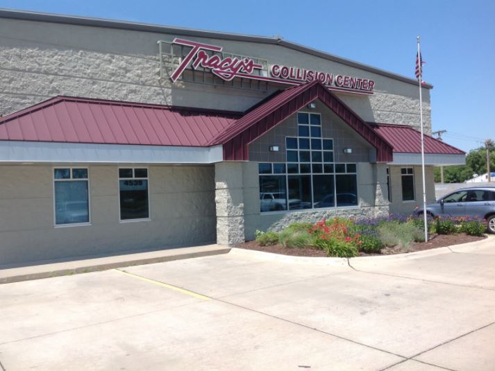 Tracy's Auto Body  North gallery 1