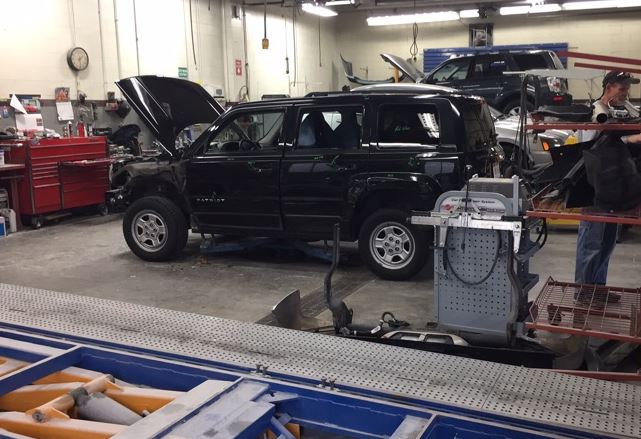 Tracy's Auto Body  North gallery 4