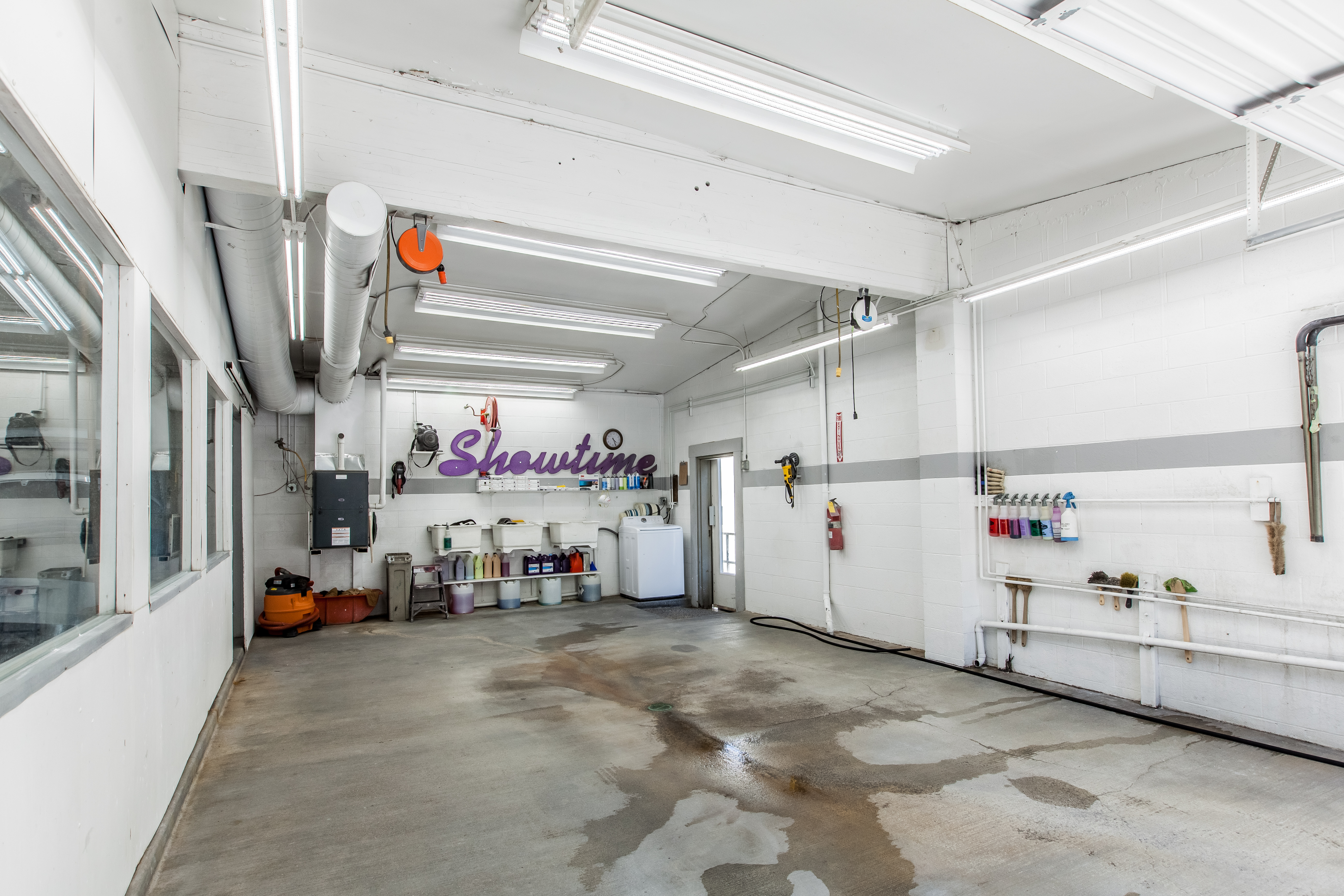 Showtime Custom Coach, Inc. gallery 4