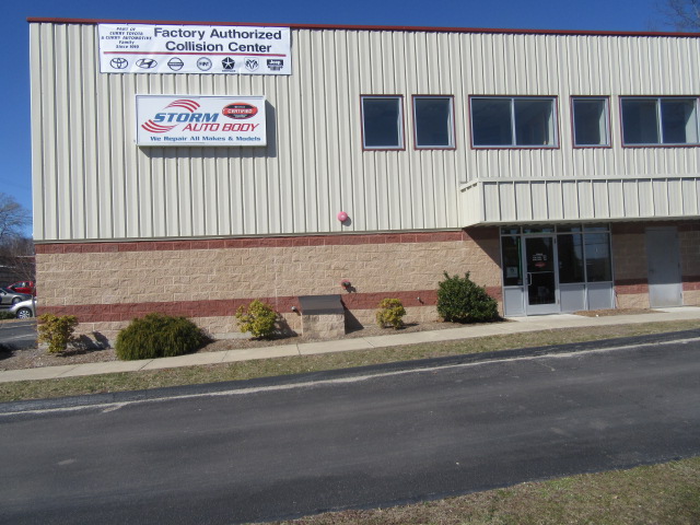 Crabtree Collision Center gallery 1