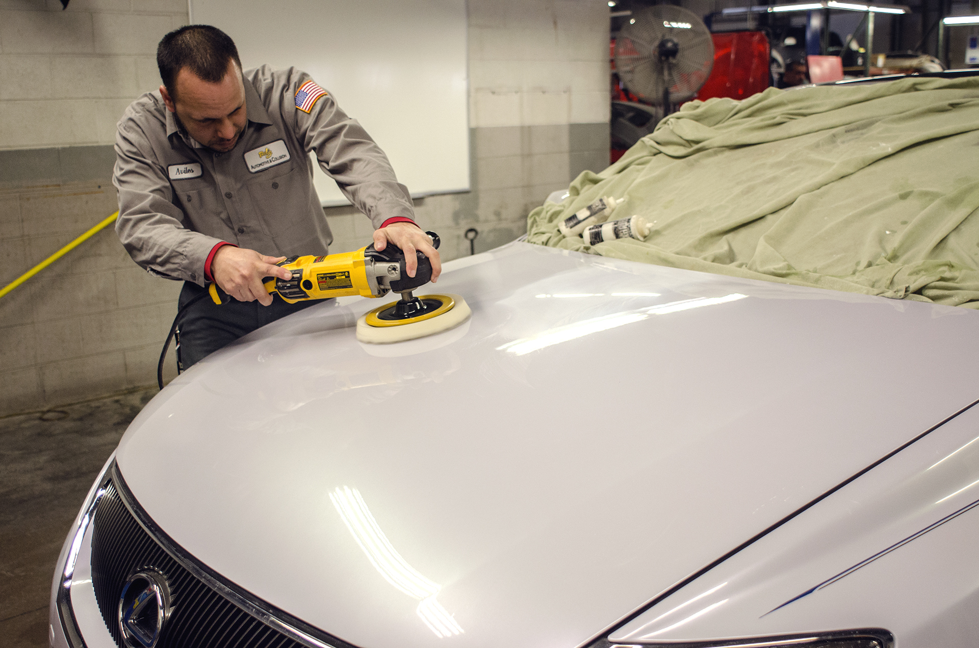 Rob's Automotive Collision Center gallery 4