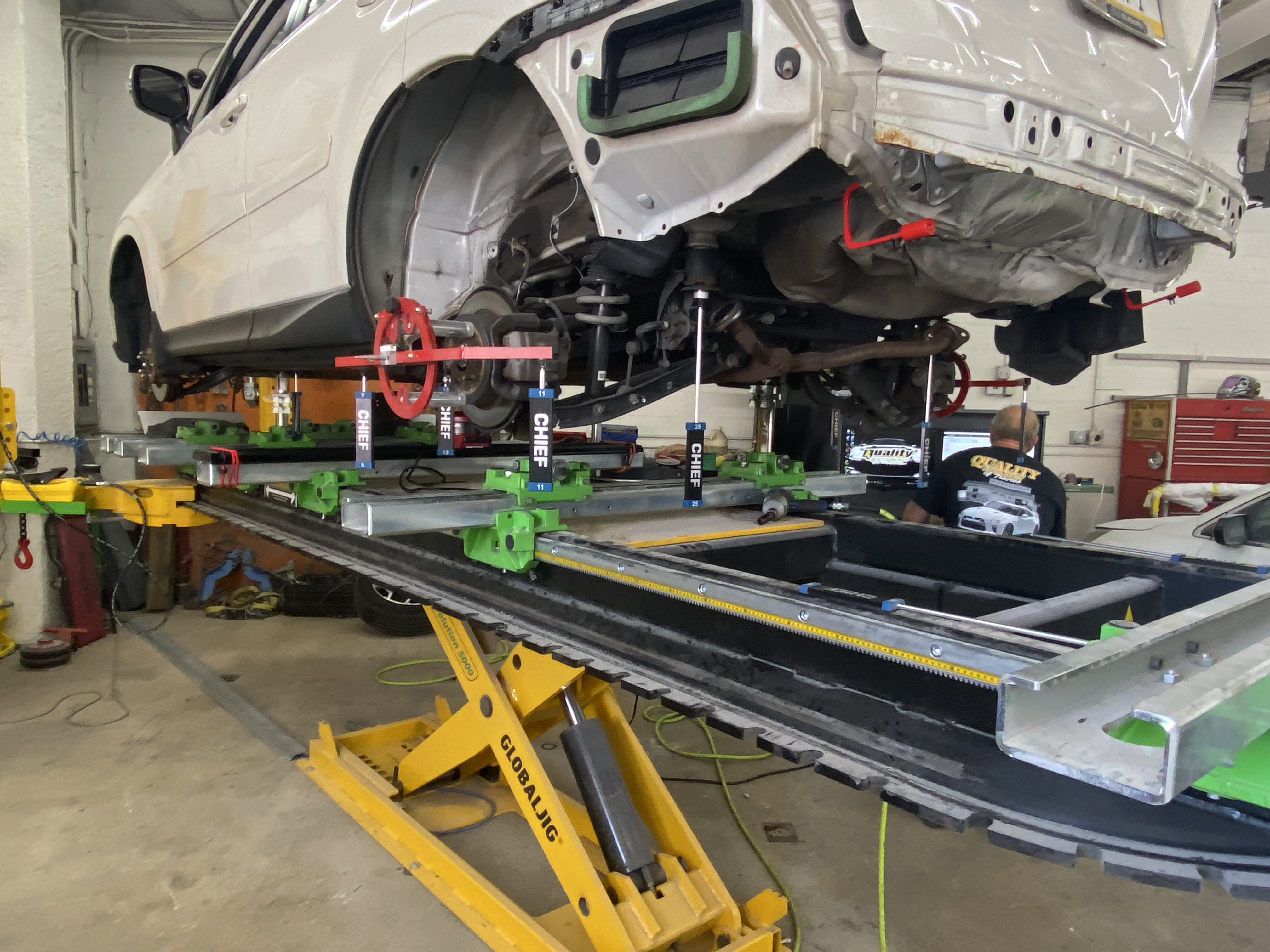 CARSTAR Quality Auto Body gallery 7