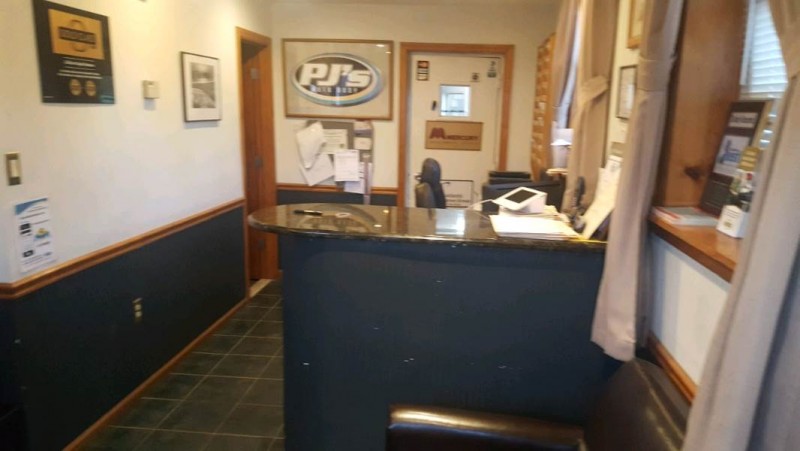 PJ's Auto Body gallery 1