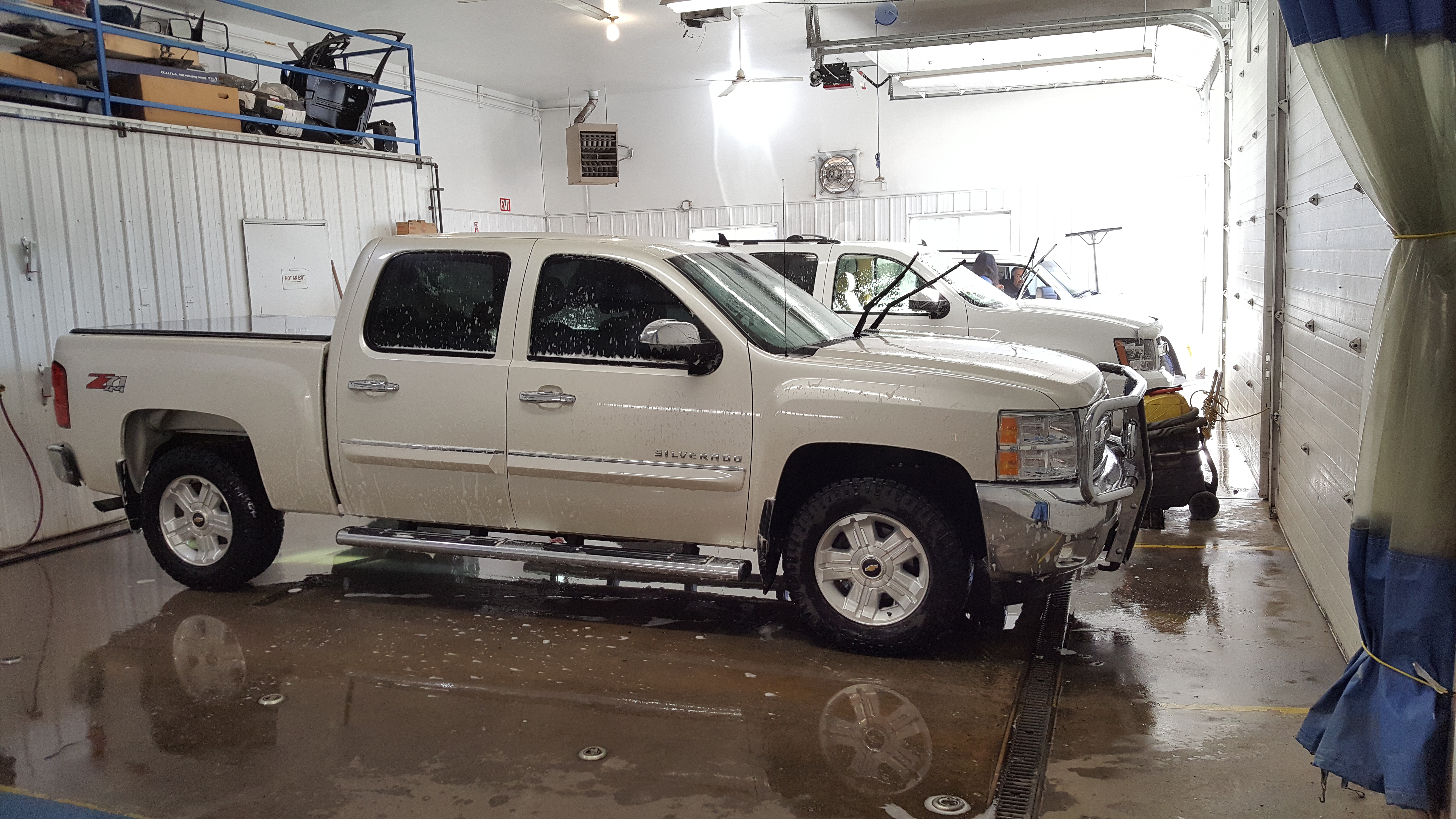 Marvs Body Shop gallery 4