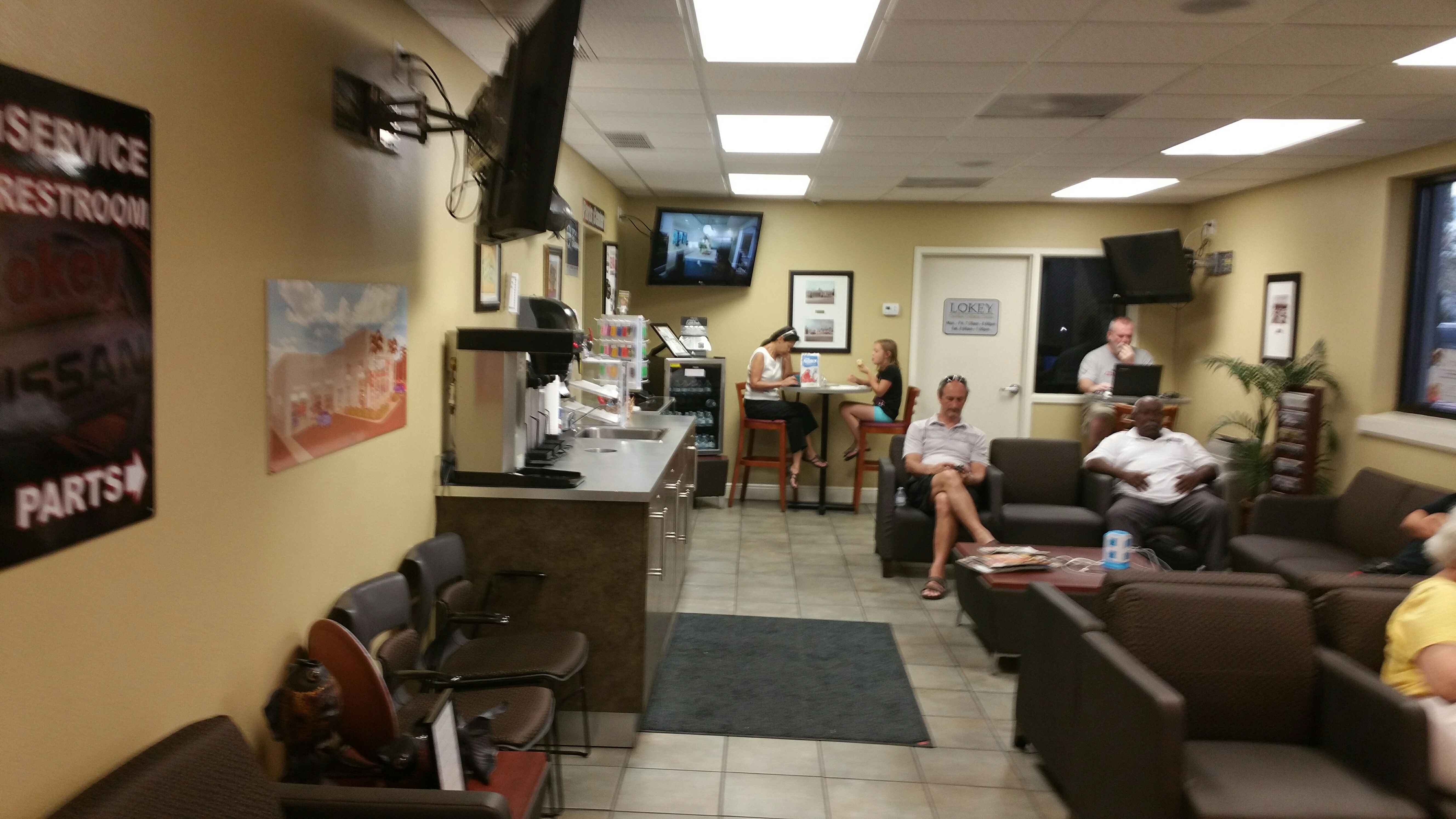 Lokey Collision Center gallery 2