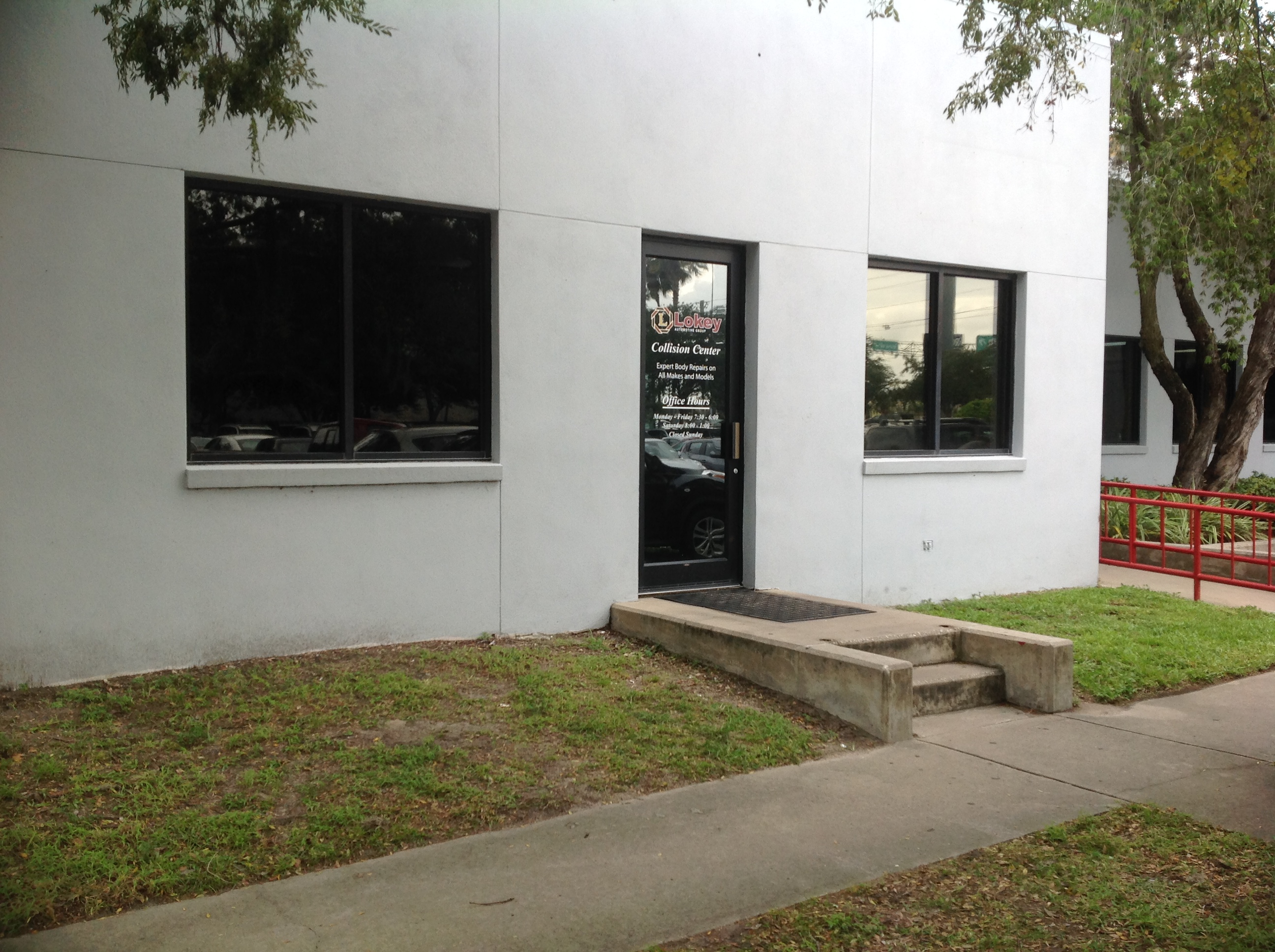 Lokey Collision Center gallery 6
