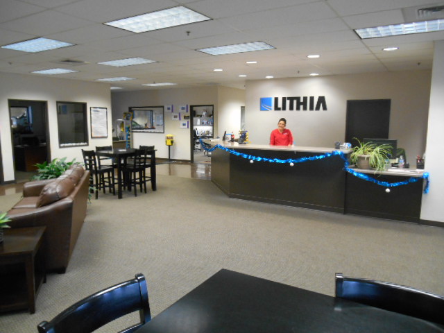 Lithia's Body & Paint of Medford gallery 2