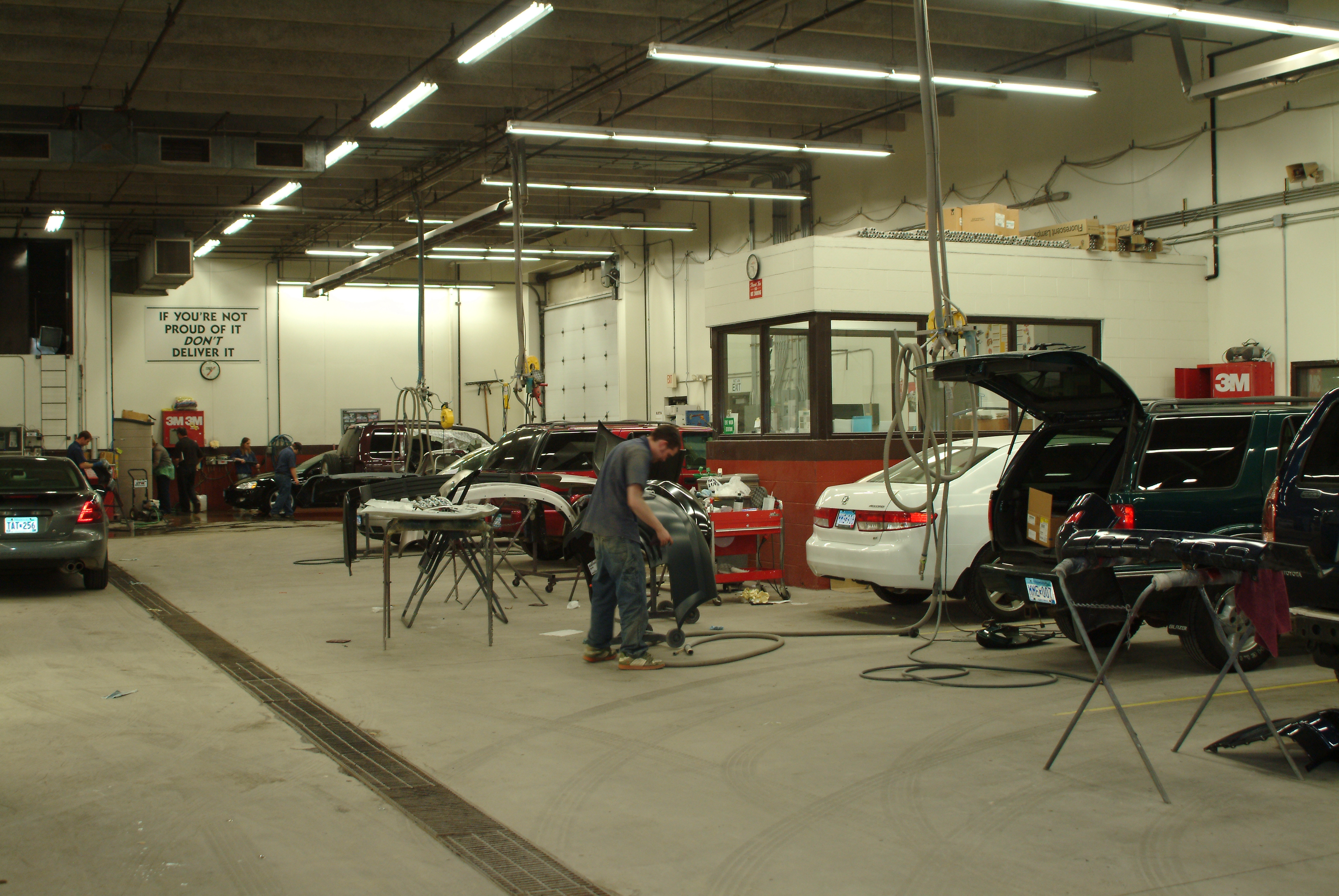 Jerry's ABRA Auto Body and Glass gallery 3