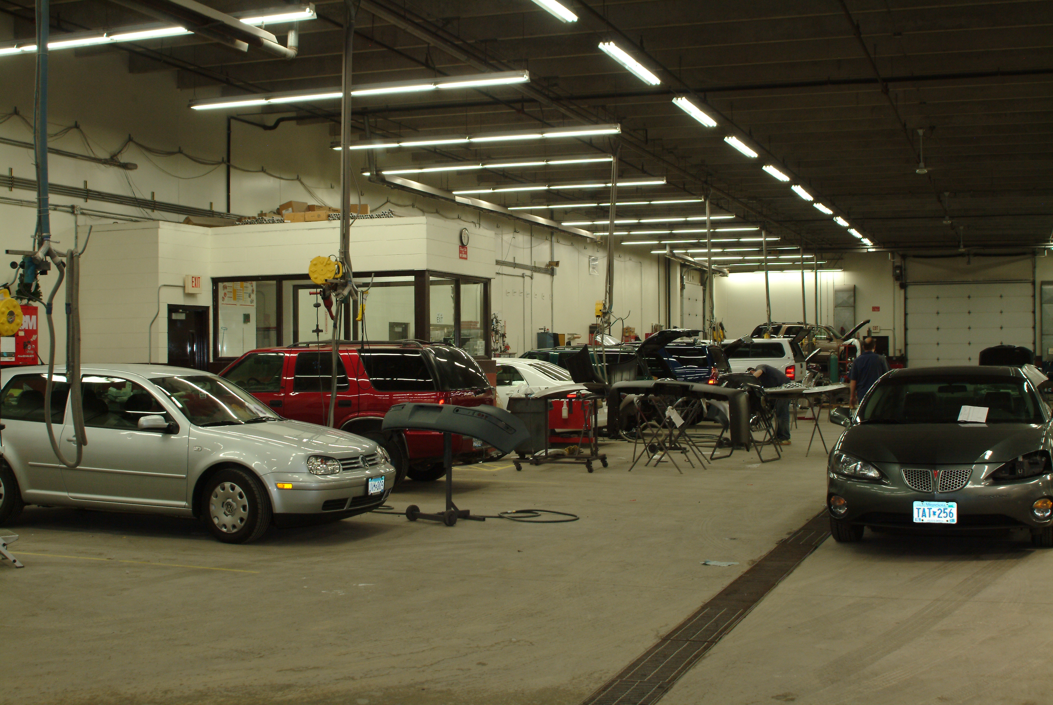 Jerry's ABRA Auto Body and Glass gallery 6