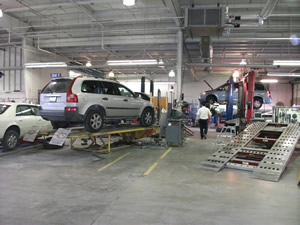 Hendrick Collision Center of Kansas City gallery 3