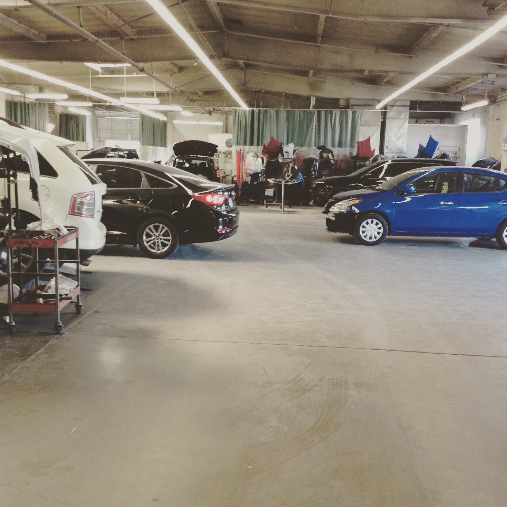 Hi-Quality Auto Body Inc. gallery 3