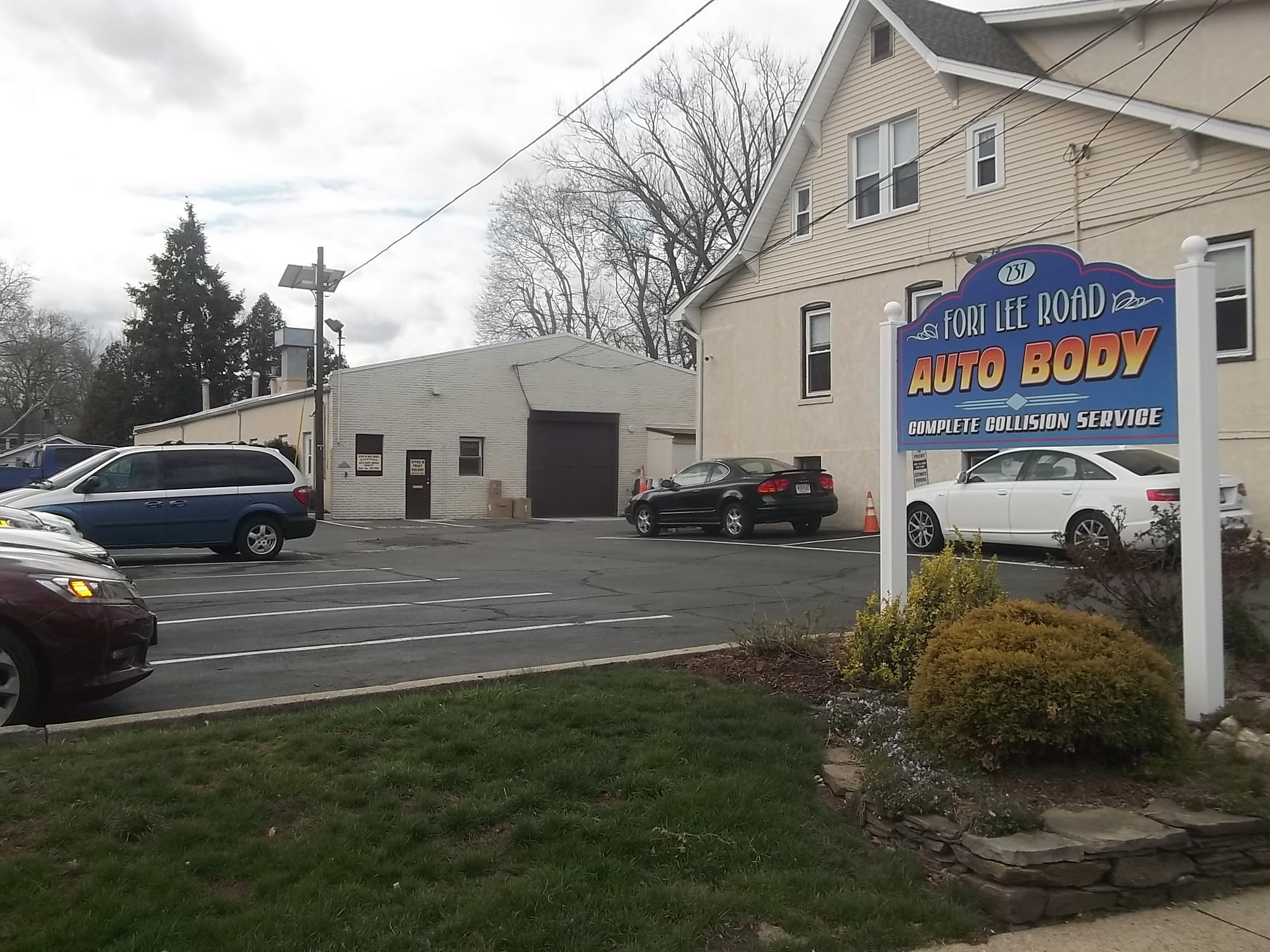 Fort Lee Road Auto Body gallery 5