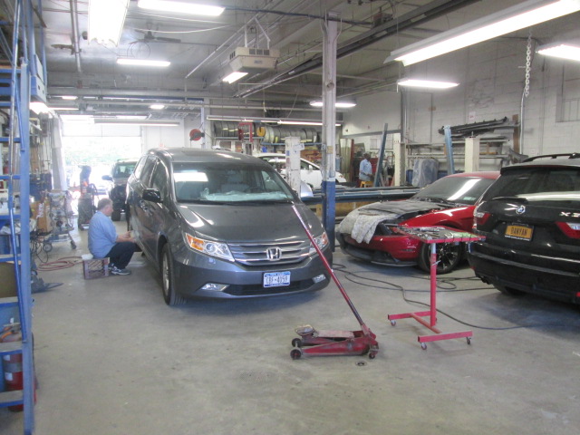 Francesco Auto Body Inc gallery 3