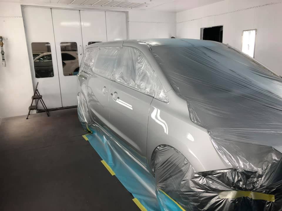 Elm Grove Collision Center gallery 6