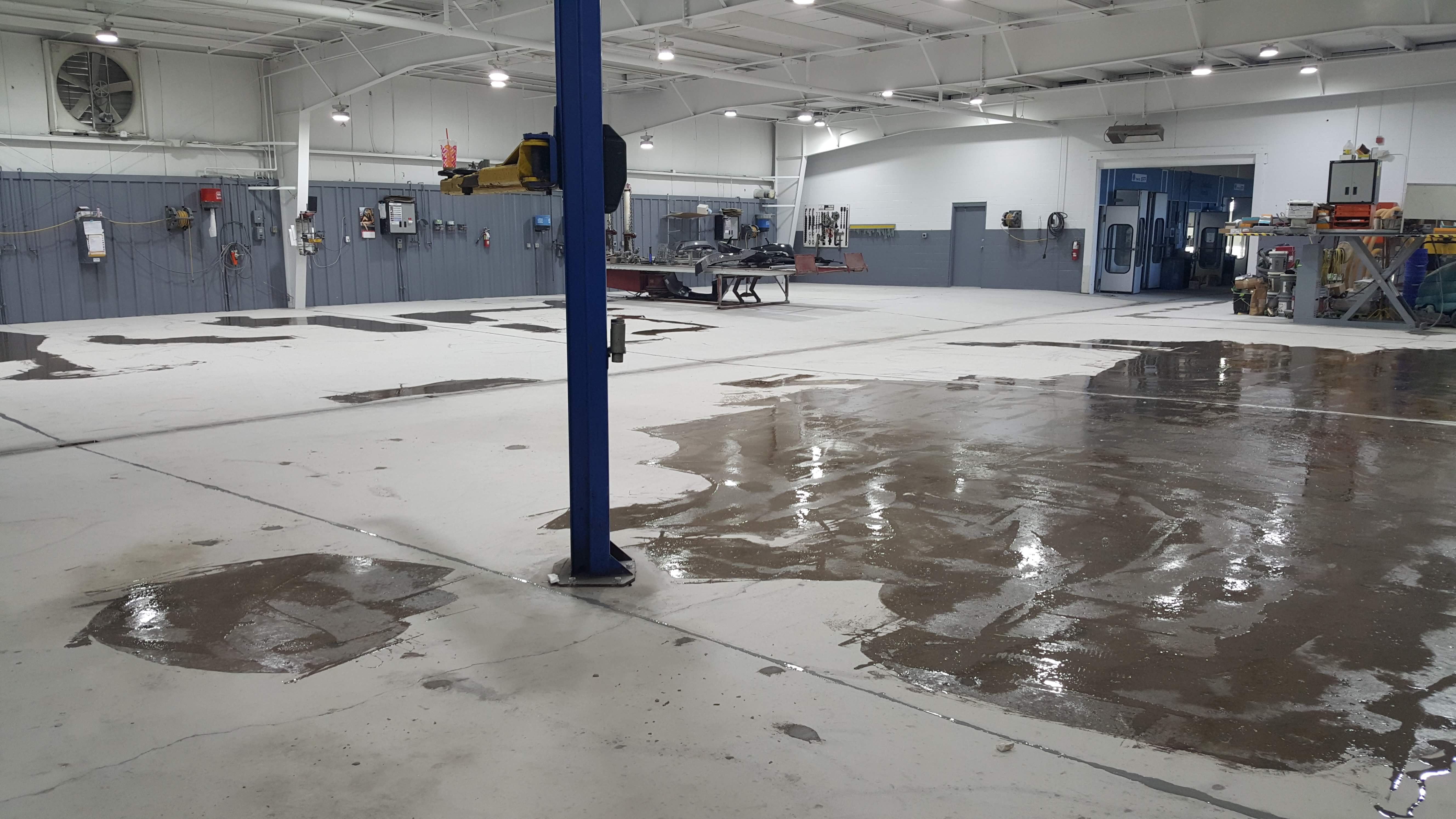 Executive Collision Center gallery 3