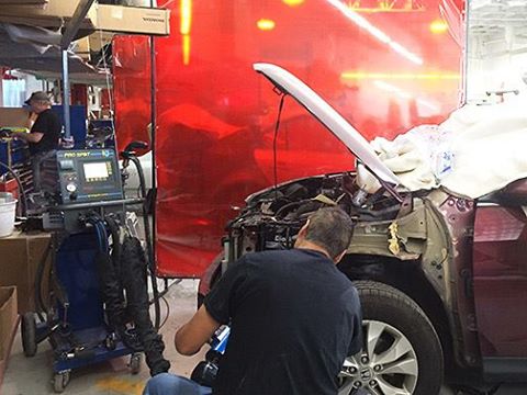 Euro Collision Center gallery 3