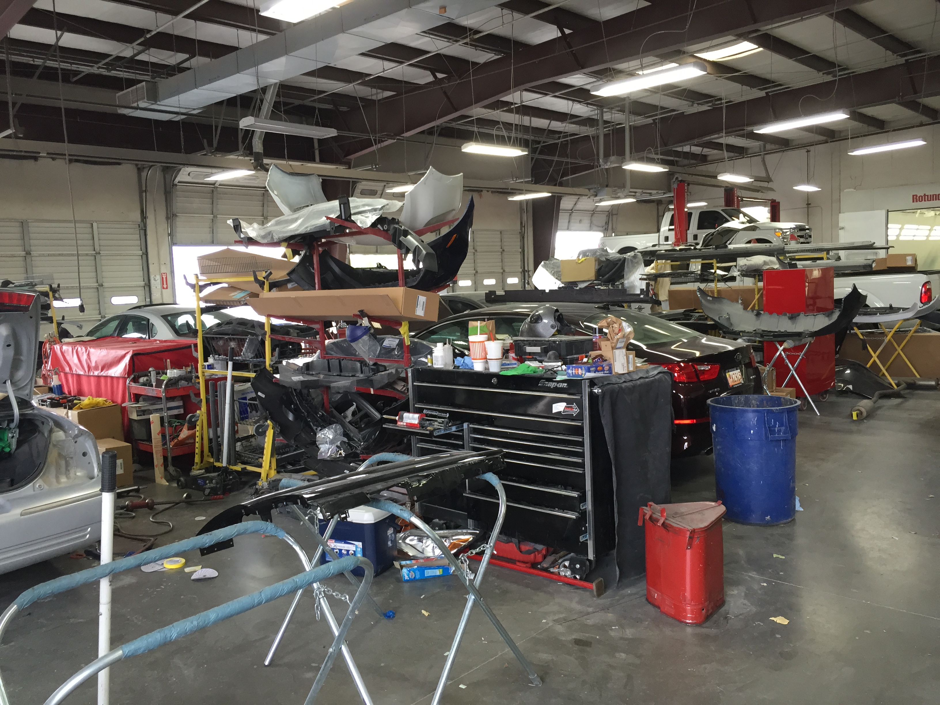 Don Chalmers Ford Body Shop gallery 3