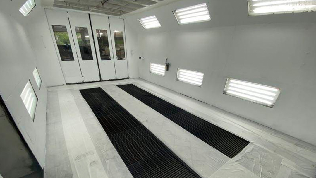Collision Service Center gallery 5