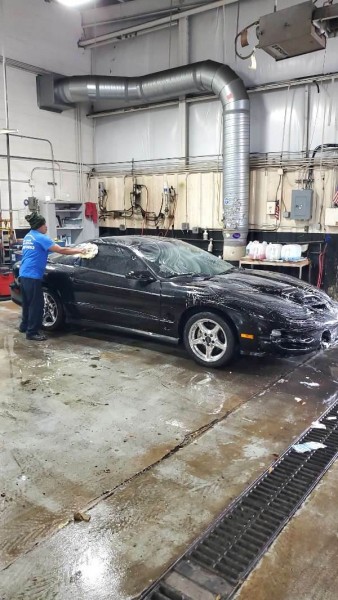 Ourisman VW Mazda of Rockville Collision Center gallery 2