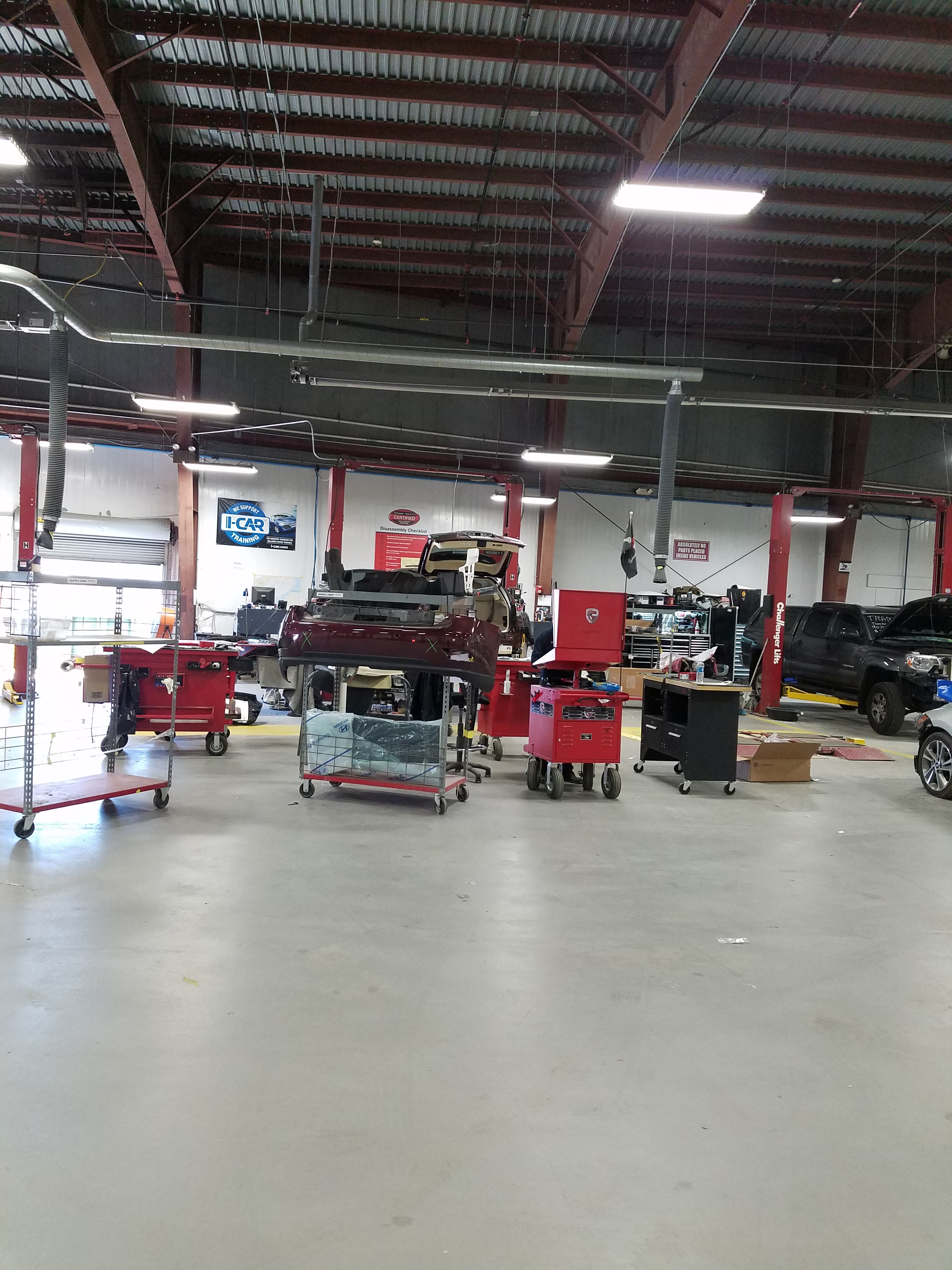 Conicelli Body Shop gallery 6