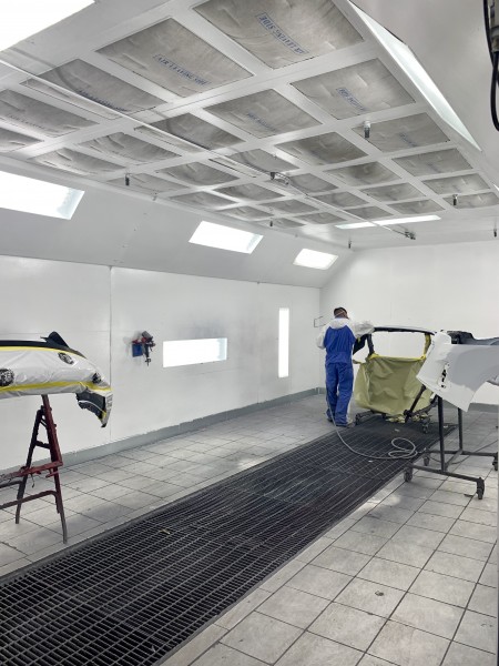 Auto World Collision Center gallery 3