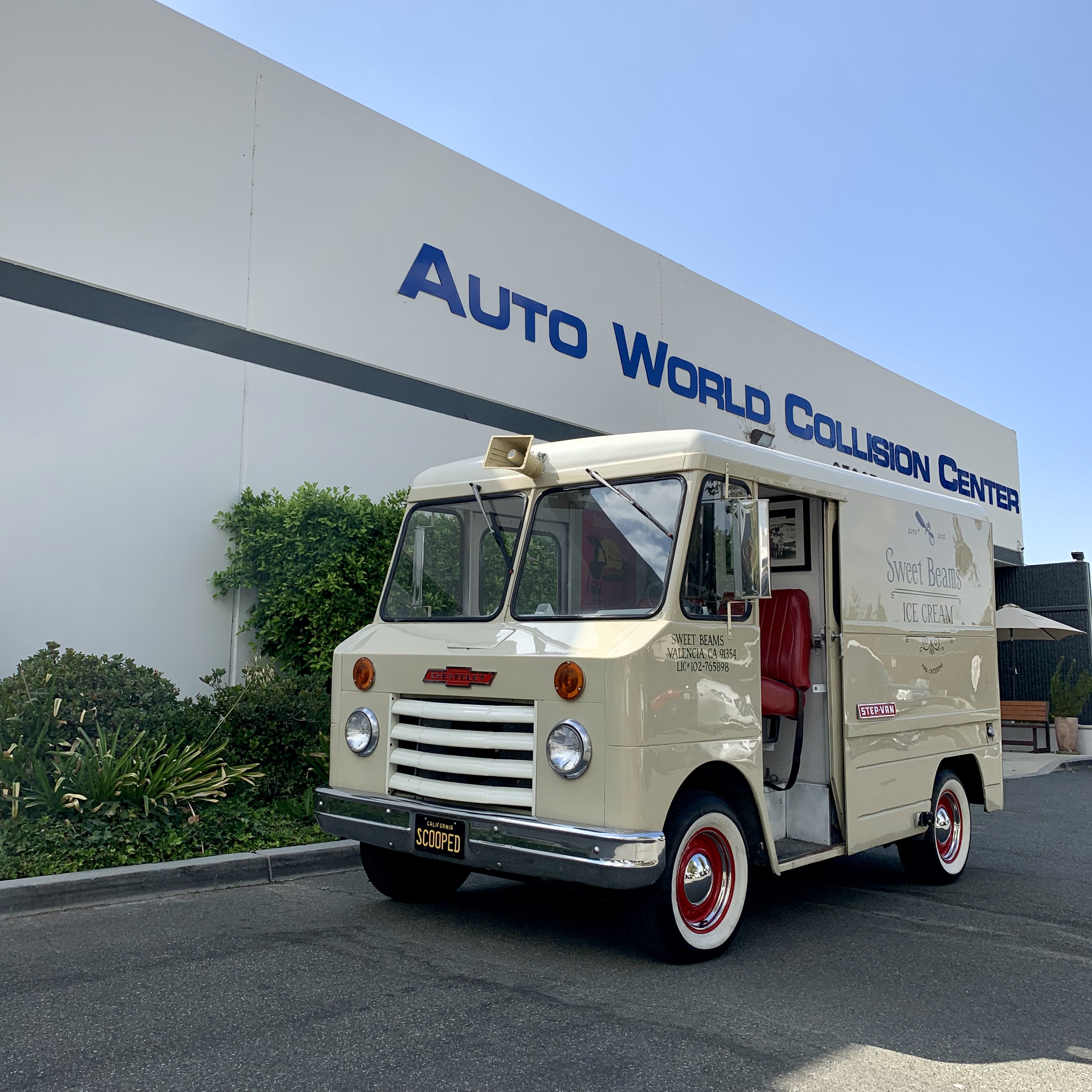 Auto World Collision Center gallery 6