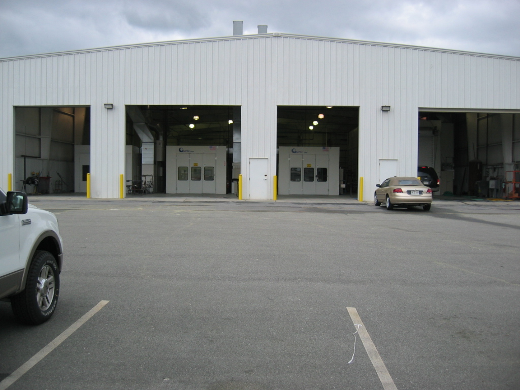 Akins Ford Collision Center gallery 5
