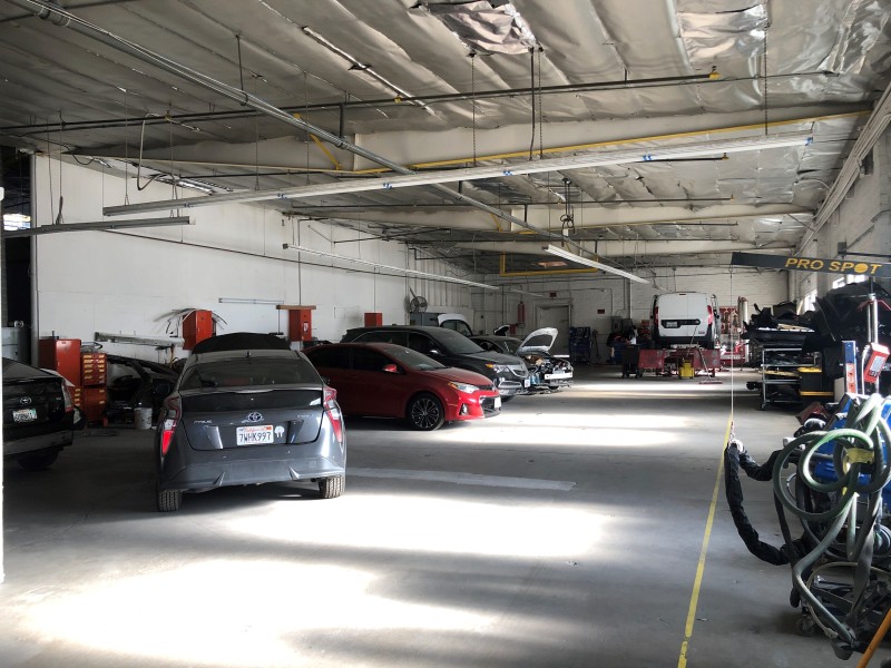 Autobahn Collision Center gallery 3