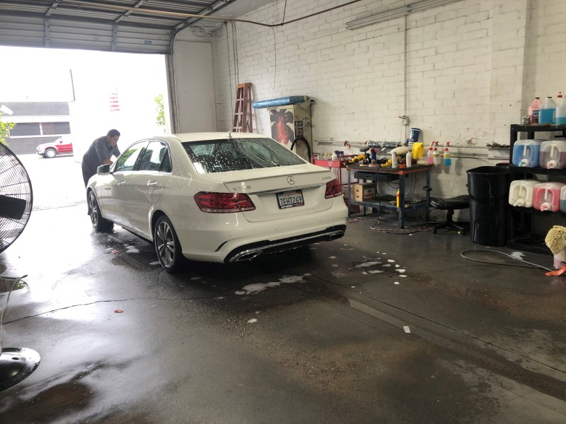 Autobahn Collision Center gallery 4