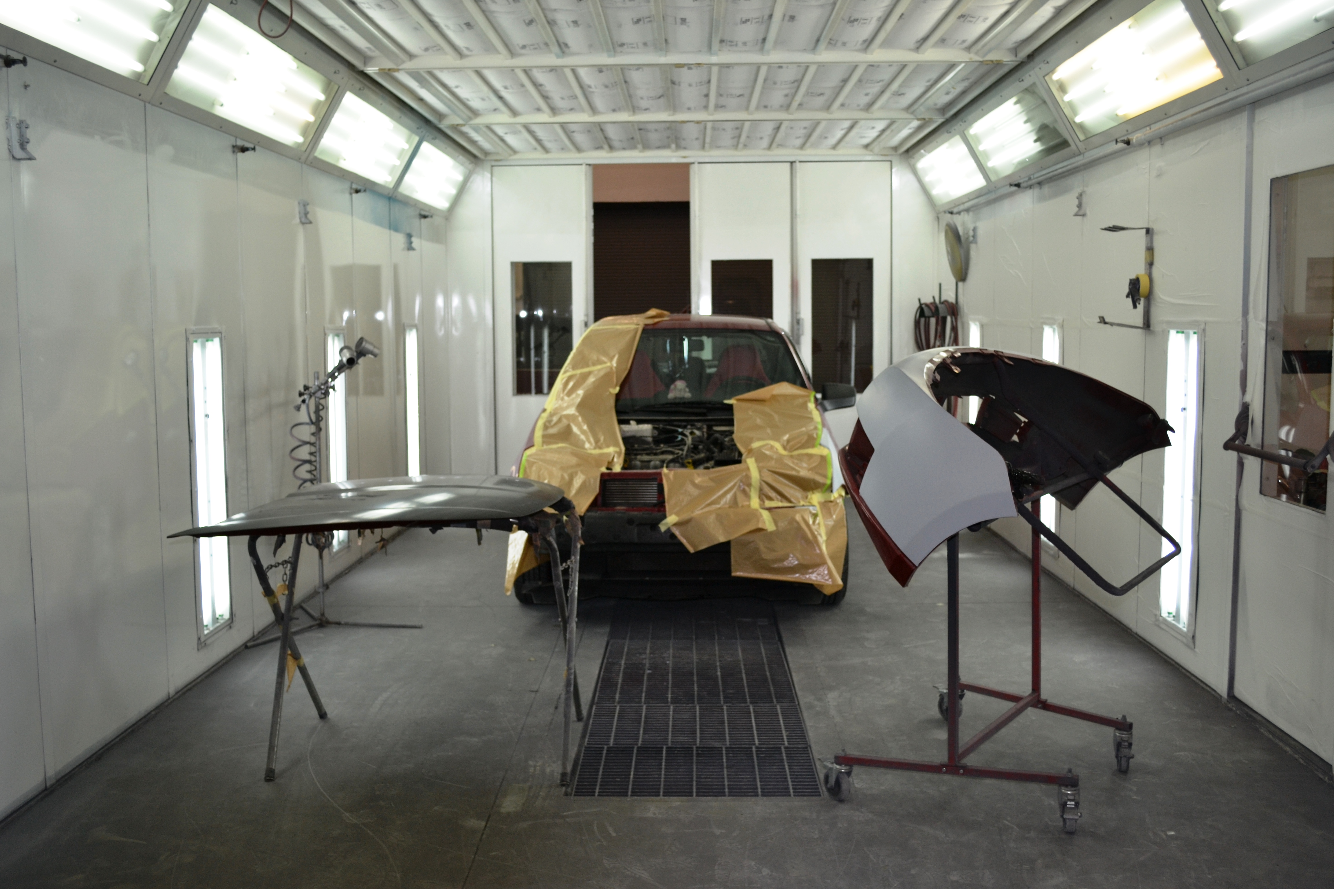 Enneking Auto Body gallery 7