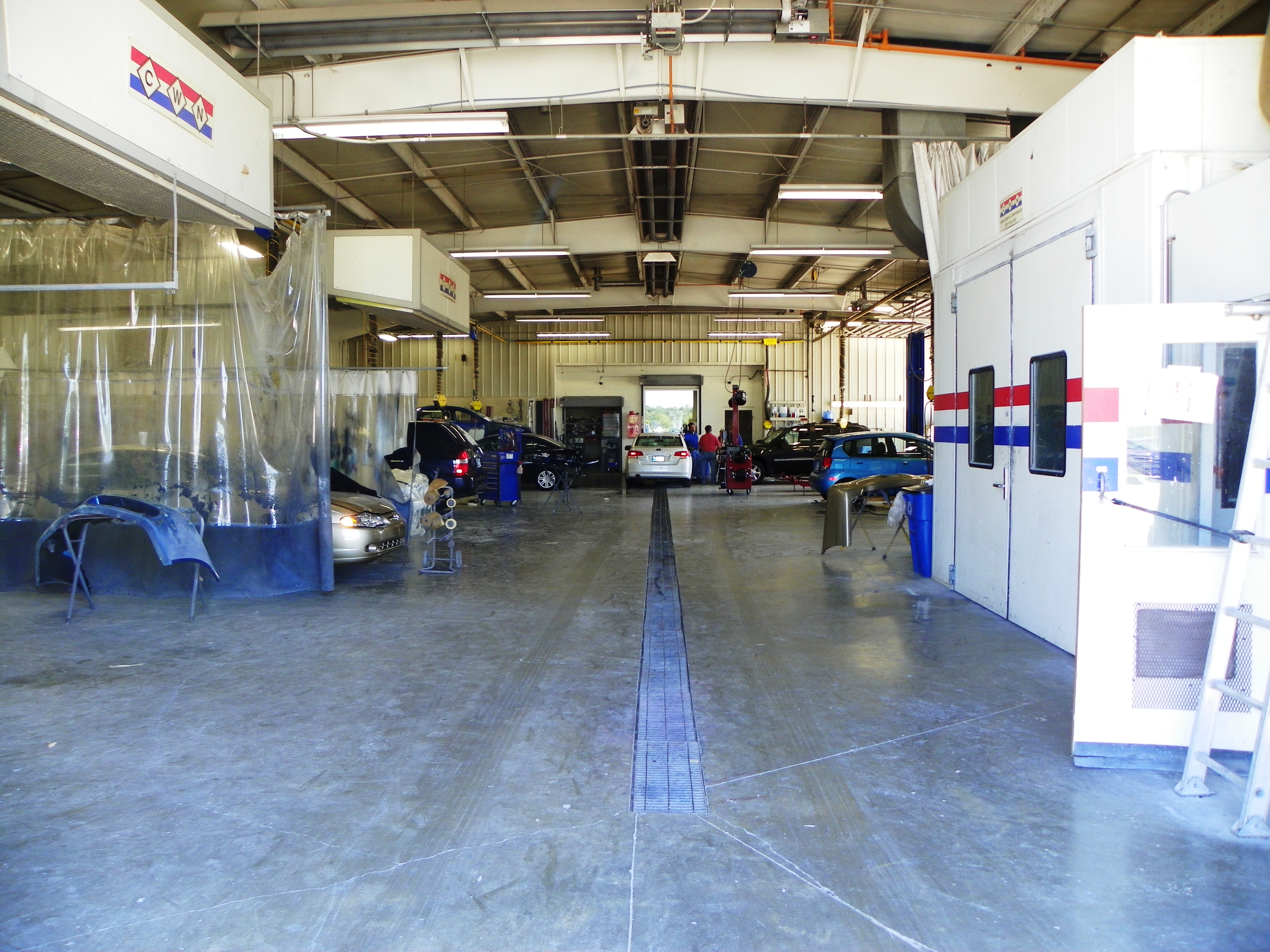 Enneking Auto Body gallery 3