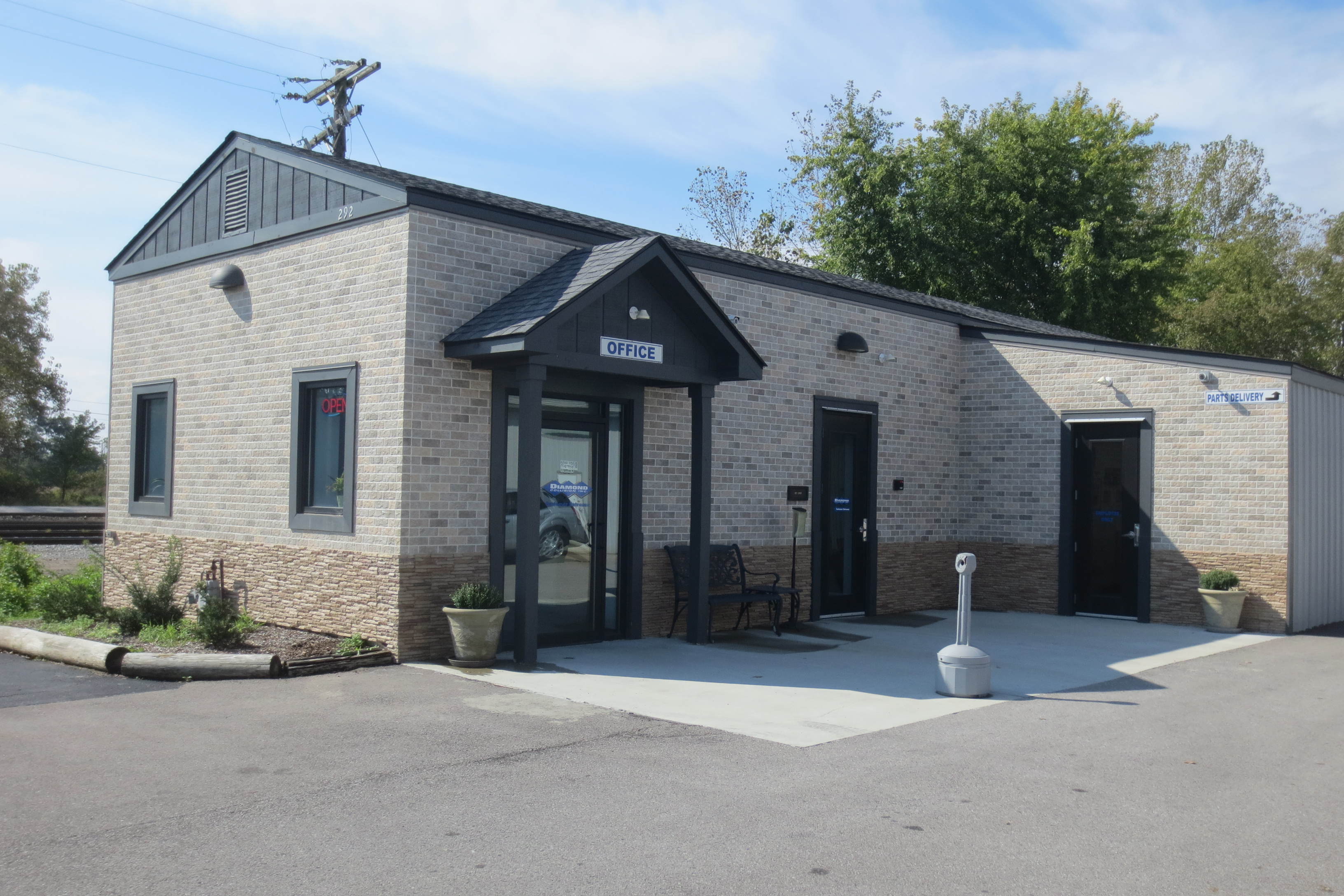 Diamond Collision Services Inc